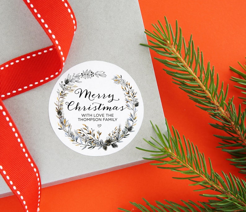 
            
                Load image into Gallery viewer, Custom Merry Christmas Gift Label Stickers, Holiday Card Stickers, Round Labels, Circle Christmas Wreath, Envelope Seals Xmas Present Tags
            
        